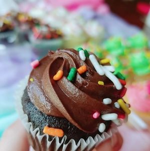 Meet your Posher, Thiên ái